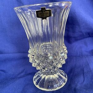Crystal D’Adriana 24% Lead Crystal 6” Flower Vase in original box-Vintage